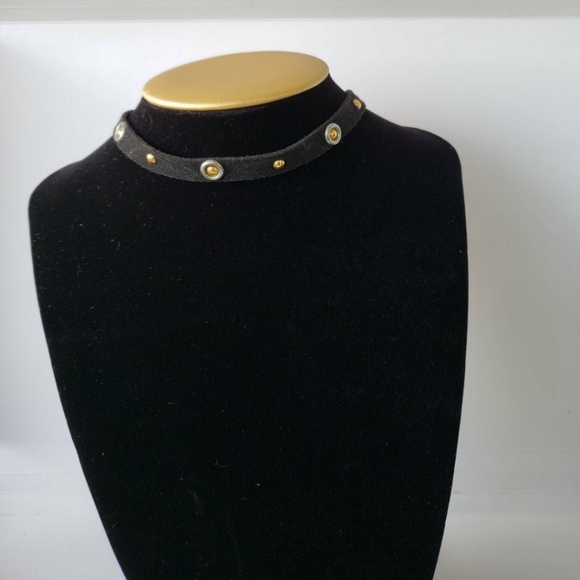 Studed choker necklace - Picture 1 of 1